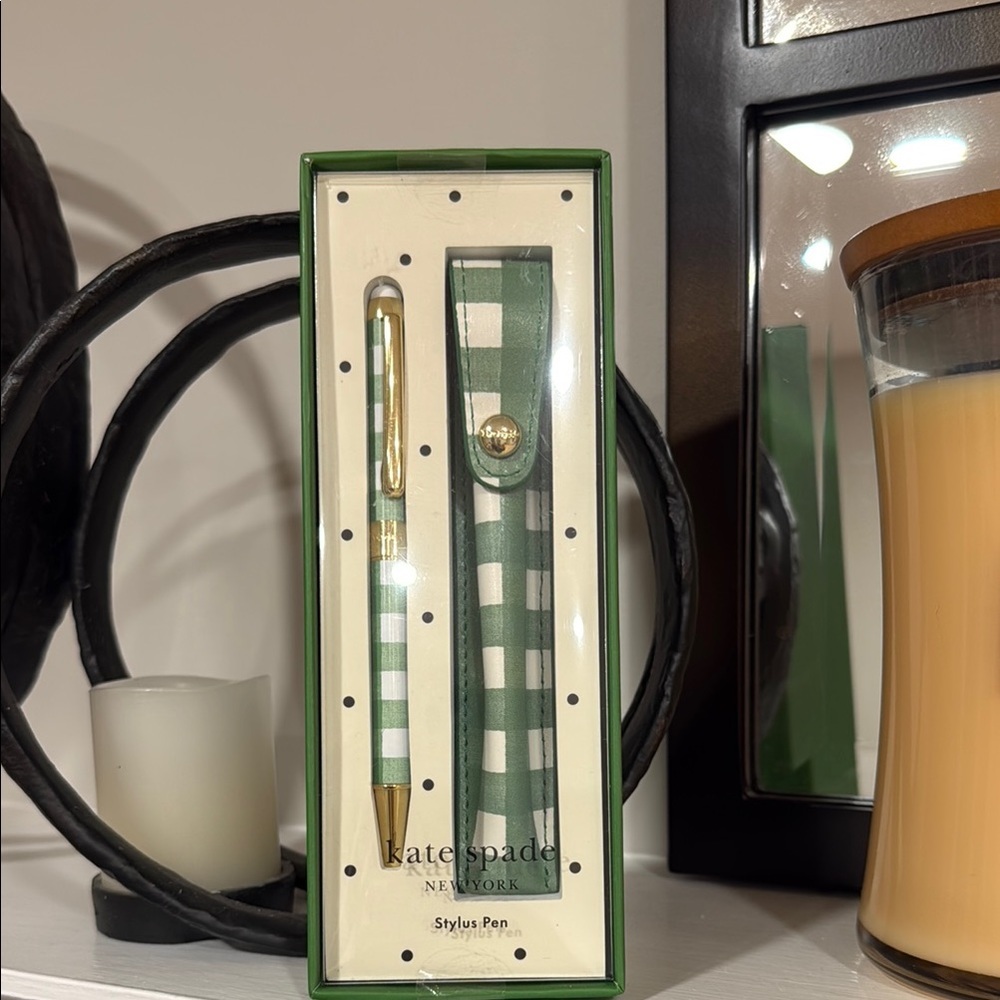 Kate Spade Green and White Stylus Pen​